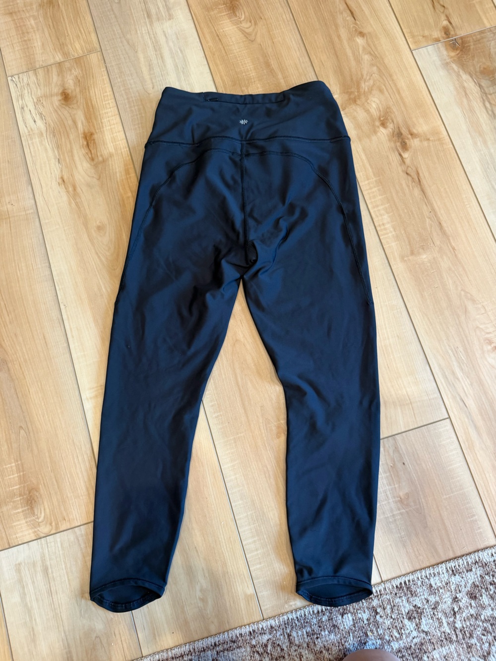 Athleta Pacsetter 7/8 Leggings Black Size M